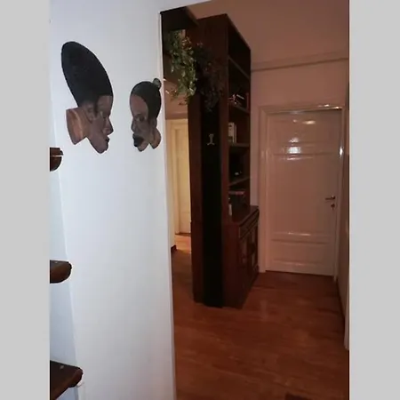 Ecce Appartement *